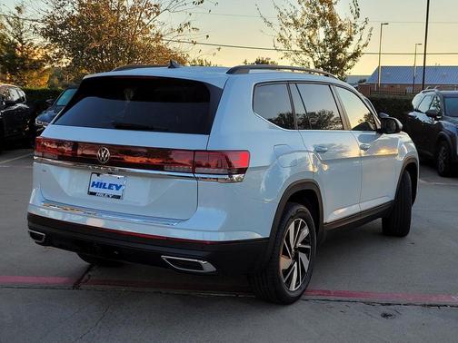 Opal White Pearl 2026 Volkswagen Atlas 2.0T SE W/TECHNOLOGY