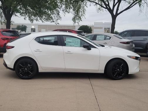 Snowflake White Pearl 2026 Mazda Mazda3 2.5 S Carbon Edition