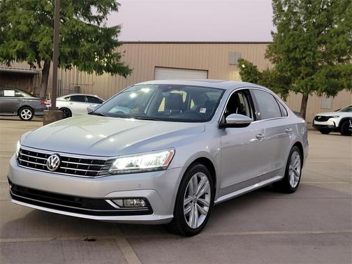 2018 Volkswagen Passat 2.0T SEL Premium