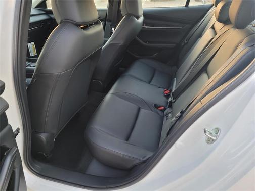 2025 Mazda Mazda3 FWD w/Preferred Package