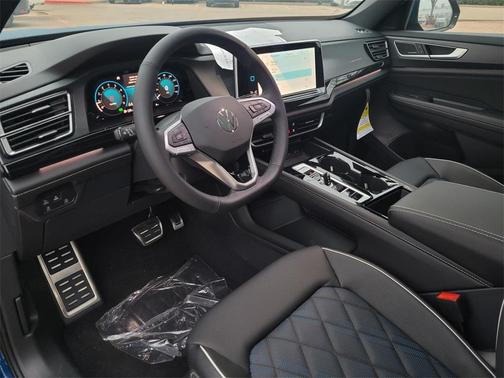 2025 Volkswagen Atlas Cross Sport 2.0T SEL Premium R-Line