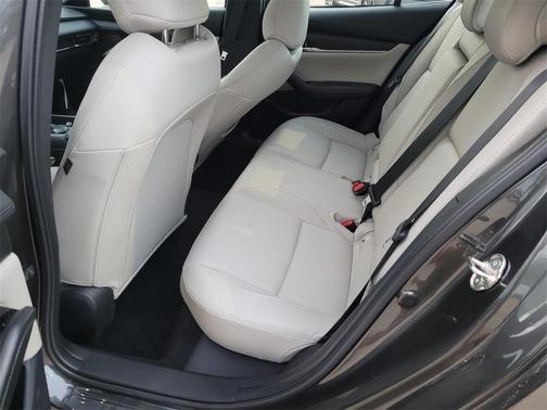 2025 Mazda Mazda3 FWD w/Preferred Package
