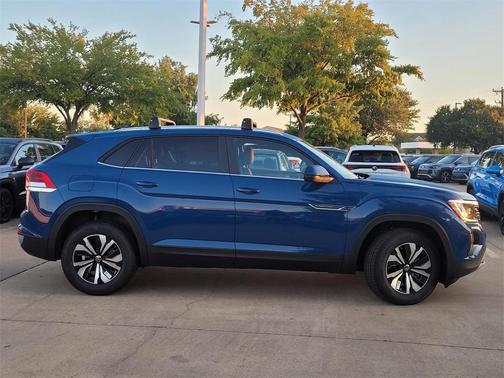 2026 Volkswagen Atlas Cross Sport 2.0T SE