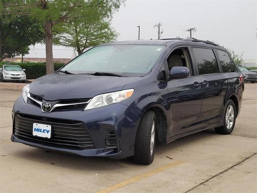 2018 Toyota Sienna L