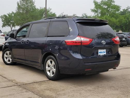 2018 Toyota Sienna L