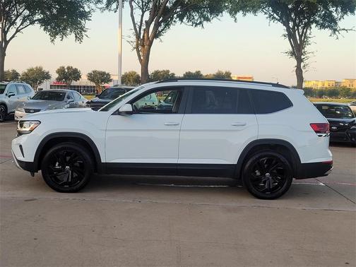 2023 Volkswagen Atlas 2.0T SE w/Technology