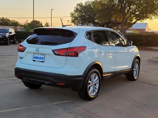 2017 Nissan Rogue Sport S