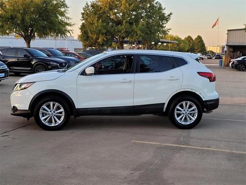 2017 Nissan Rogue Sport S