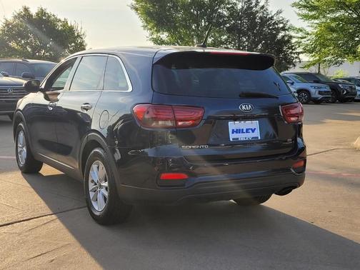 Imperial Blue 2020 Kia Sorento LX