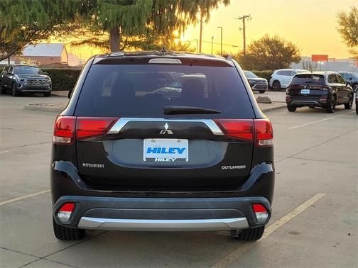 2016 Mitsubishi Outlander ES