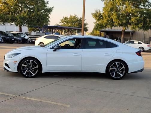 2022 Hyundai SONATA SEL Plus