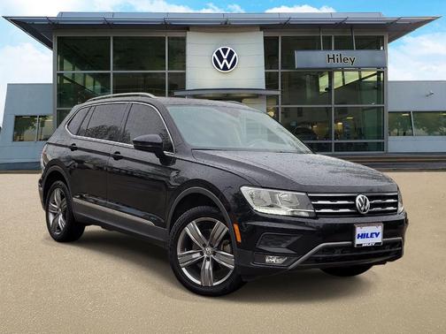 Deep Black Pearl Effect 2021 Volkswagen Tiguan 2.0T SEL