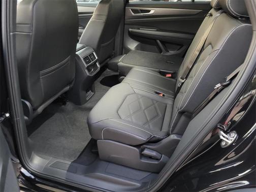 2026 Volkswagen Atlas Cross Sport 2.0T SE