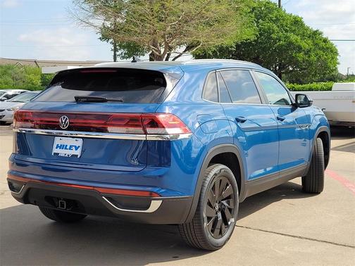 2025 Volkswagen Atlas Cross Sport 2.0T SE w/Technology