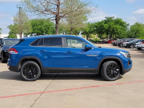 2025 Volkswagen Atlas Cross Sport 2.0T SE w/Technology