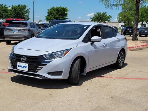 2024 Nissan Versa 1.6 SV