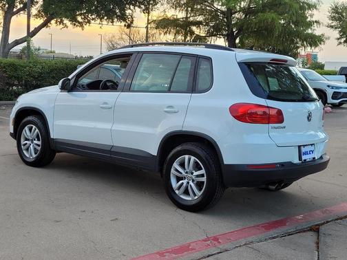 Pure White 2017 Volkswagen Tiguan 2.0T S