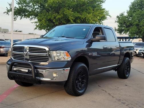 2016 RAM 1500 SLT