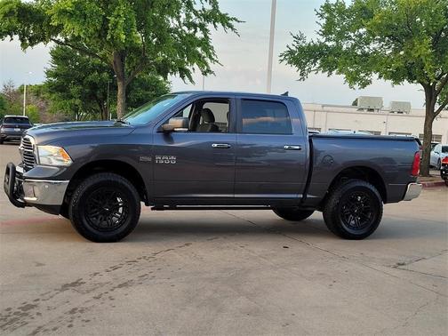 2016 RAM 1500 SLT