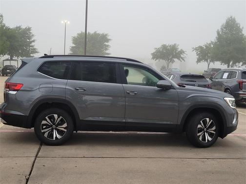 2025 Volkswagen Atlas 2.0T SE