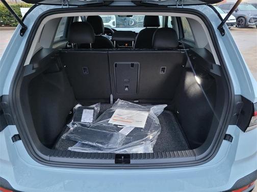 2026 Volkswagen Taos 1.5T SE Black