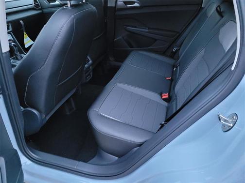 2026 Volkswagen Taos 1.5T SE Black