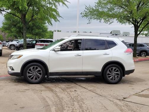 Pearl White 2016 Nissan Rogue SL