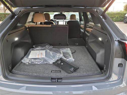 2026 Volkswagen Atlas Cross Sport 2.0T SEL R-Line Black