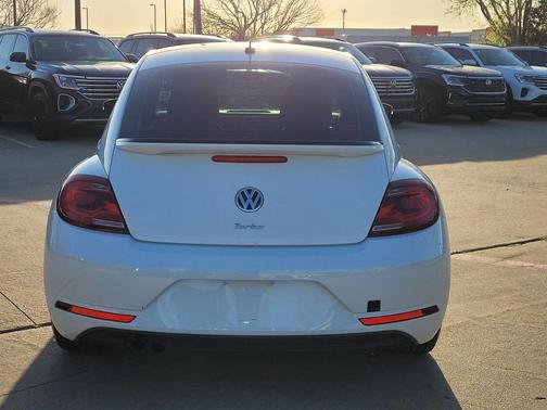 2019 Volkswagen Beetle 2.0T S