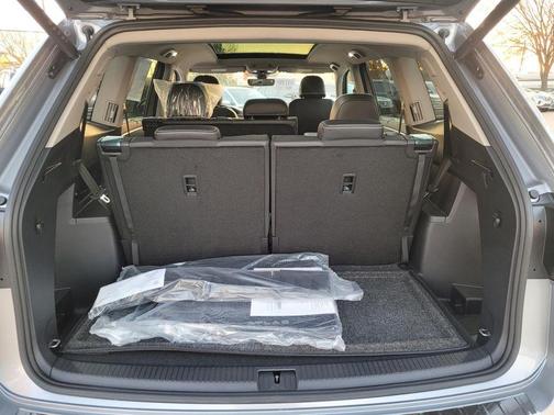 Silver Mist Metallic 2026 Volkswagen Atlas 2.0T SEL Premium R-Line