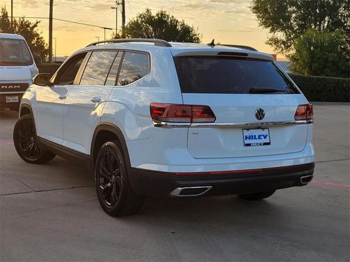 2022 Volkswagen Atlas 2.0T SE w/Technology