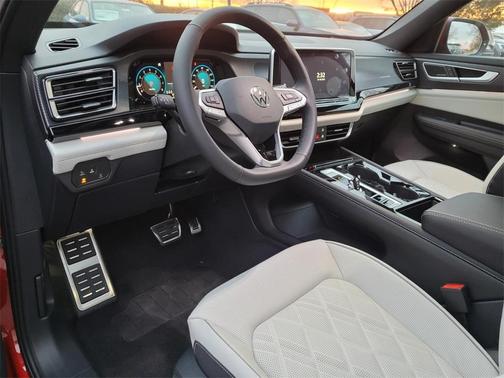 2025 Volkswagen Atlas Cross Sport 2.0T SEL Premium R-Line