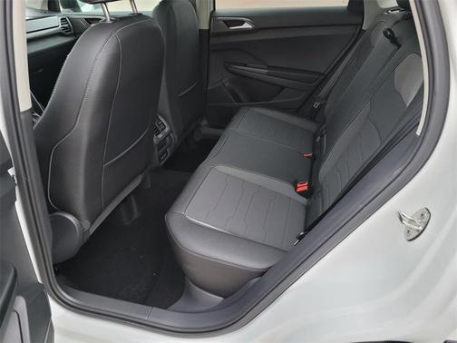 2026 Volkswagen Taos 1.5T SE Black