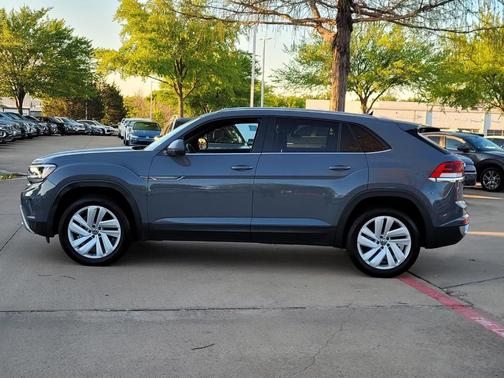 Pure Gray 2022 Volkswagen Atlas Cross Sport 3.6L V6 SE w/Technology