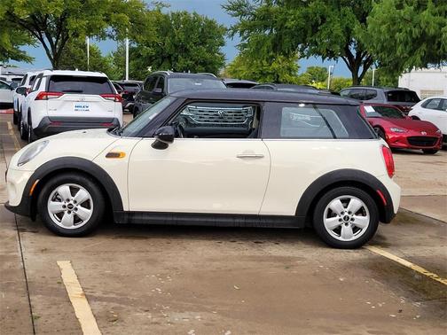 2017 MINI Hardtop Cooper
