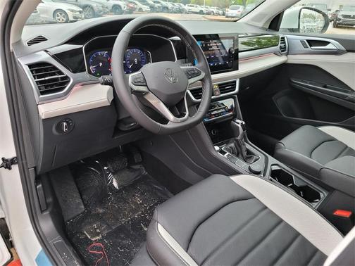 2025 Volkswagen Taos 1.5T SEL