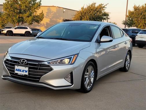 2019 Hyundai ELANTRA SEL