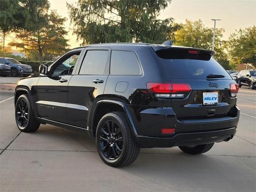 2022 Jeep Grand Cherokee WK Laredo