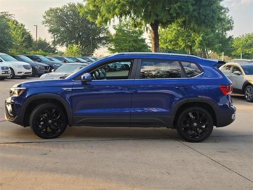 2024 Volkswagen Taos 1.5T SE