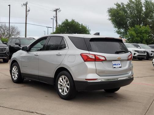 Silver Ice Metallic 2018 Chevrolet Equinox 1LT