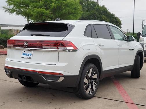 2025 Volkswagen Atlas Cross Sport 2.0T SE w/Technology