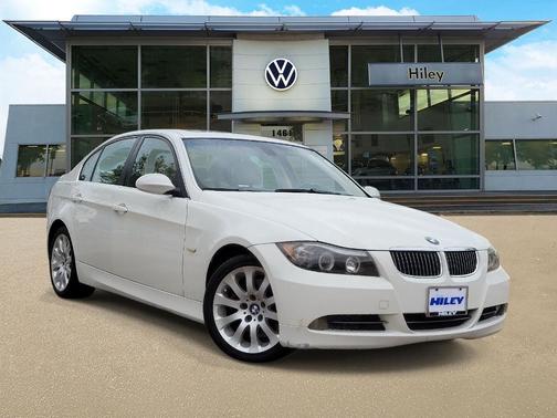 White 2006 BMW 330 i