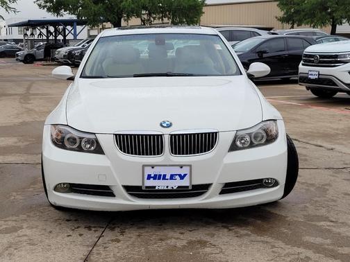 White 2006 BMW 330 i