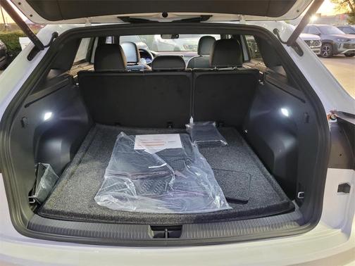 2026 Volkswagen Atlas Cross Sport 2.0T SEL