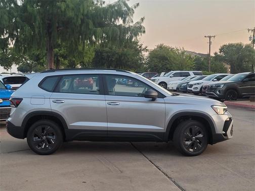 2025 Volkswagen Taos 1.5T S