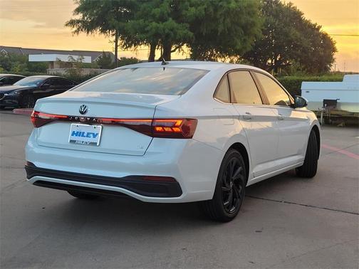 2025 Volkswagen Jetta 1.5T SE