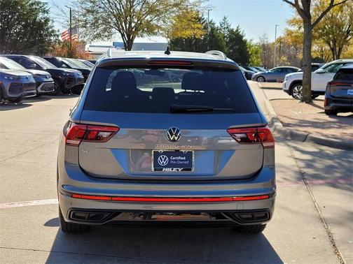 2024 Volkswagen Tiguan 2.0T SE R-Line Black