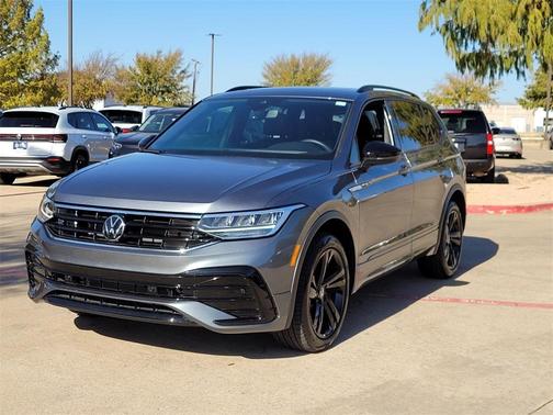 2024 Volkswagen Tiguan 2.0T SE R-Line Black