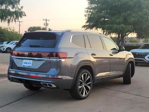 2025 Volkswagen Atlas 2.0T SEL Premium R-Line