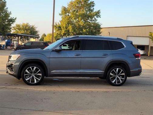 2024 Volkswagen Atlas 2.0T SEL Premium R-Line